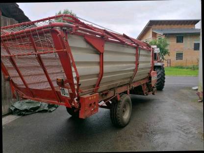 Bild 2:Pöttinger Trend 1 Ladewagen