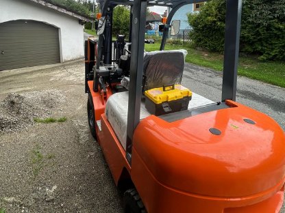 Bild 5:HELI Diesel Stapler 2,5 t CPC25