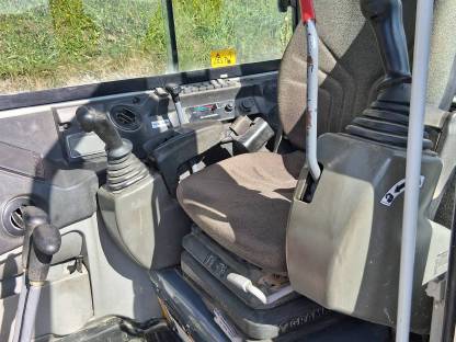 Bild 3:Takeuchi TB 260