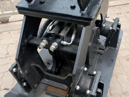 Bild 2:Anbauverdichter, Rüttelplatte für Bagger mit MS08 Aufnahme