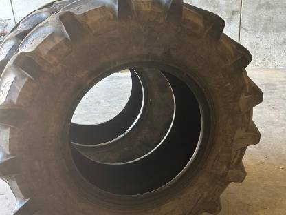 Bild 4:Traktorreifen