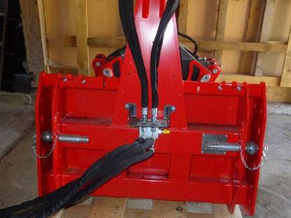 Bild 4:Rückezange Krpan KL2500, Heckanbau