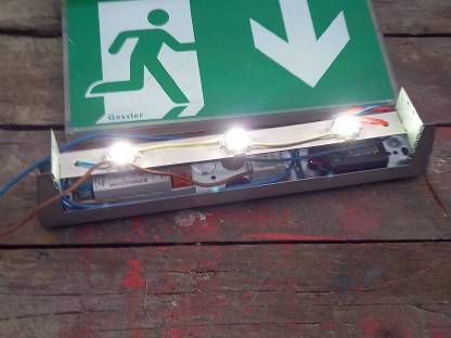 Bild 3:Notausgangsbeleuchtung