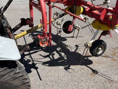 Bild 2:Pöttinger Hit 44 N Alpin