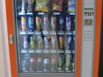 Bild 6:Lebensmittelkühlschrank - Warenautomat