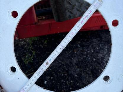 Bild 3:Pflegebereifung New Holland TL70