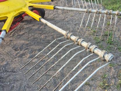 Bild 6:Pöttinger Schwader Top 460 N