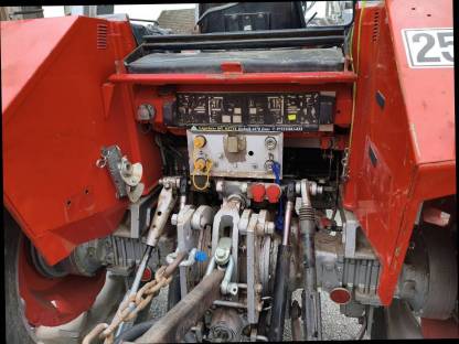 Bild 5:Ferguson MF 595 mit Frontlader