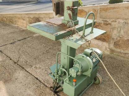 Bild 6:Binderberger Holzspalter 10 t