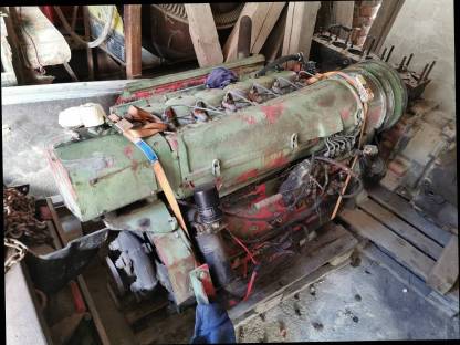 Bild 2:Deutz F6L Motor