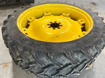 Pflegereifen 270/95R42 John Deere 5080R