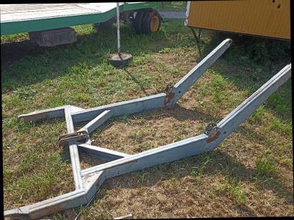 Bild 4:Hauer Frontlader, Verlängerung, Schaufel, Mistgabel