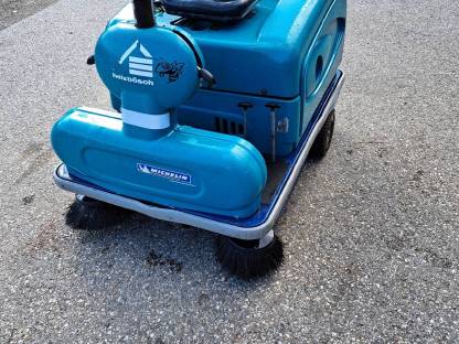 Kehrmaschine Heinzbösch Michelin
