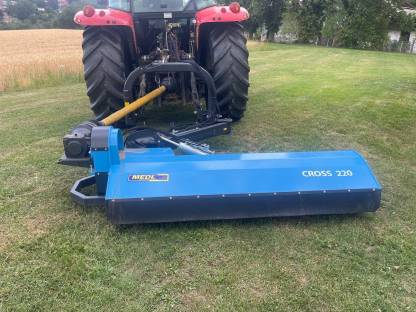 Bild 4:Medl Seitenmulcher Cross 220