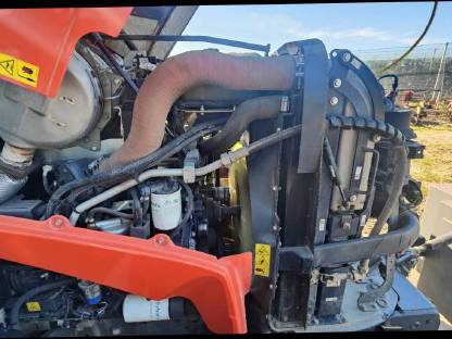 Bild 8:Kubota M7151 Standard Traktor