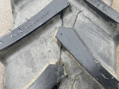 Bild 3:2x neue BKT 375/75R20 14.9LR20 Traktorreifen zu verkaufen