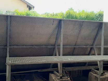 Bild 3:Traubenkippwanne Nirosta 7.000 l