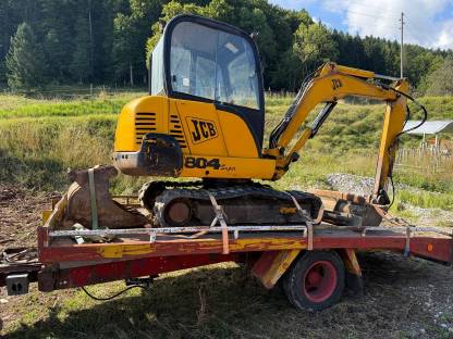 Bild 2:JCB Bagger 3,5t mit Tieflader
