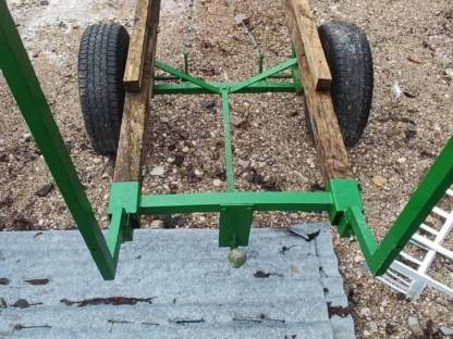 Bild 2:Traktoranhänger