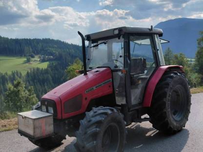 Bild 4:Massey Ferguson 4225