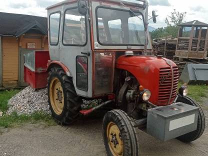 Bild 3:Traktor Steyr T86