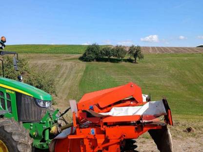 Bild 3:Kuhn Frontmähwerk FC 313
