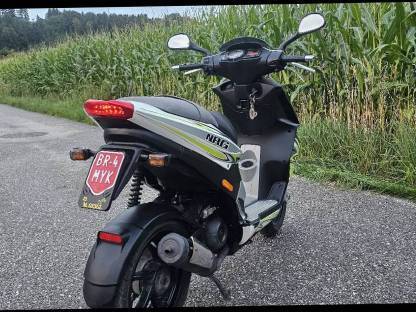 Bild 2:Piaggio NRG Roller