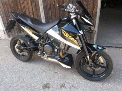 Verkaufe KTM Duke 690