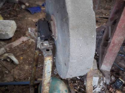 Bild 2:Alter Schleifstein