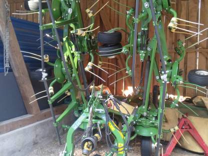 Krone Vendro Highland 820