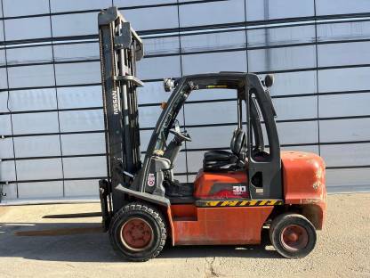 3t 4,5m Stapler Nissan