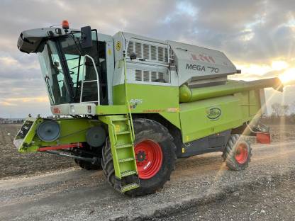 Claas Mähdrescher Mega 370