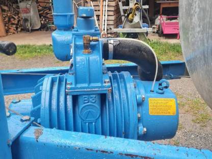 Bild 6:Kompressor für Güllefass B3