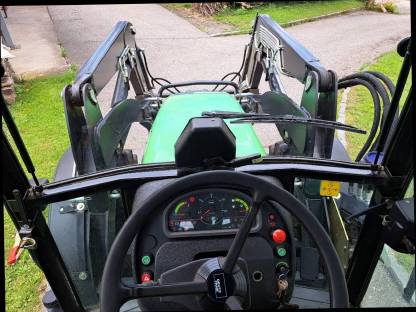 Bild 8:Deutz Fahr Agroplus 80 Premium mit Hauer Frontlader HLS 70