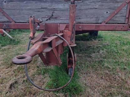 Bild 4:Anhänger für Traktor