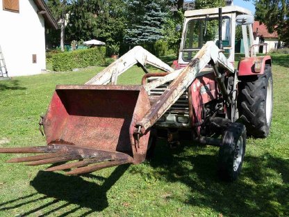 Steyr 540 mit Frontlader, Schaufel, Gabel, Mähwerk, Anhänger