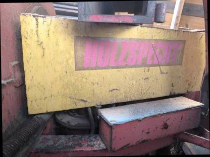 Bild 3:Holzhäcksler