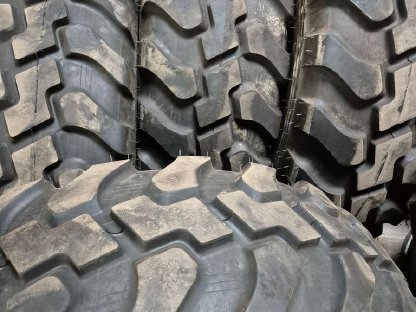 4 x 365/80R20 Radlader-Reifen