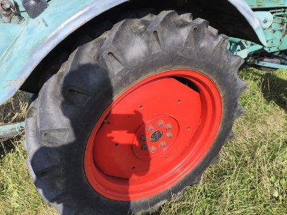 Bild 3:Traktor Hanomag Perfekt 300