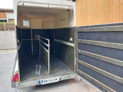 Bild 4:Pongratz VA312T Viehanhänger