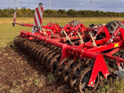 Bild 2:Horsch Terrano 5FM