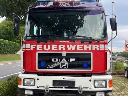 Bild 3:ÖAF 14.272FA Feuerwehrfahrzeug