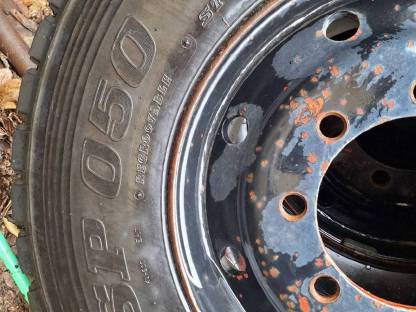Bild 3:4x LKW Reifen mit Felgen 315/80 R 22,5