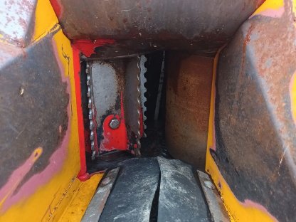 Bild 2:Maishäcksler Pöttinger OK