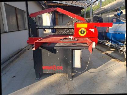 Wravor 700B Kappsäge