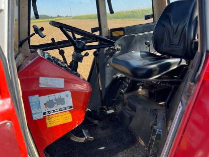 Bild 8:Steyr 8070, 40 km/h, vollhydraulischer Frontlader