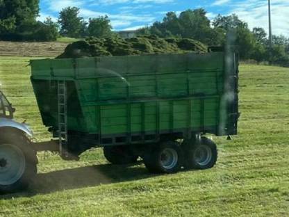 Bild 2:Häckseltransportwagen Häckselwagen Silierwagen Fortschritt