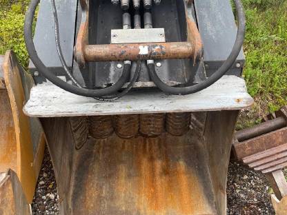 Bild 9:Sieblöffel/Separator SkanCraft OilQuick 70/45