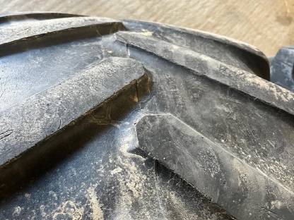 Bild 4:Reifen 540/65 R28 Michelin XM 108