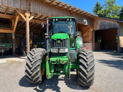 Bild 2:John Deere 6820